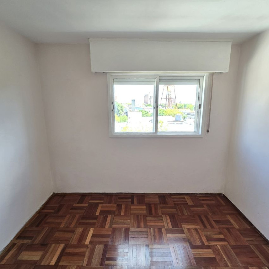 Apartamento ID.161 - Alquiler apartamento en Prado 3 dormitorios, baño, cocina definida y garaje opcional.