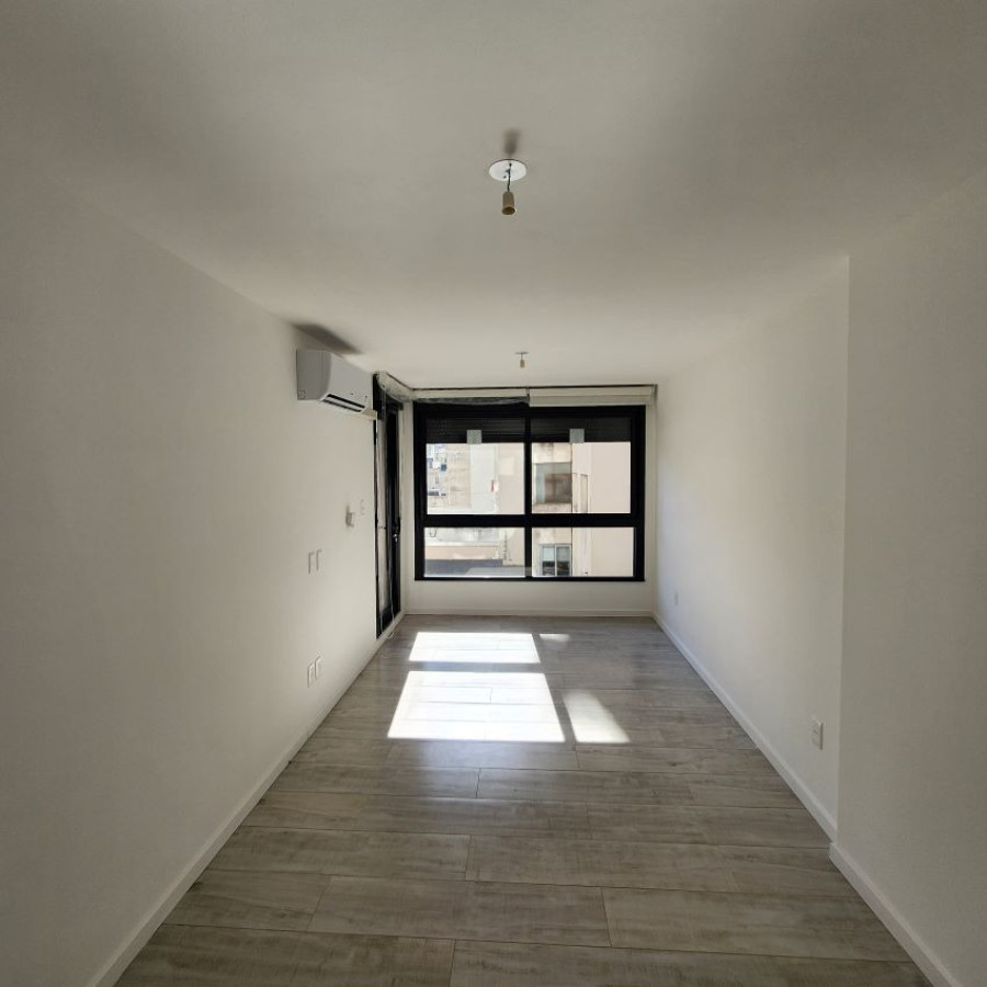 Apartamento ID.125 - Alquiler apartamento en Punta Carretas  Villa Biarritz 1 dormitorio con un año de uso.