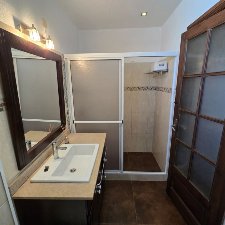 Apartamento ID.51 - Alquiler apartamento en Barrio Sur 2 dormitorios, 2 baños, vestidor y calefacción central.