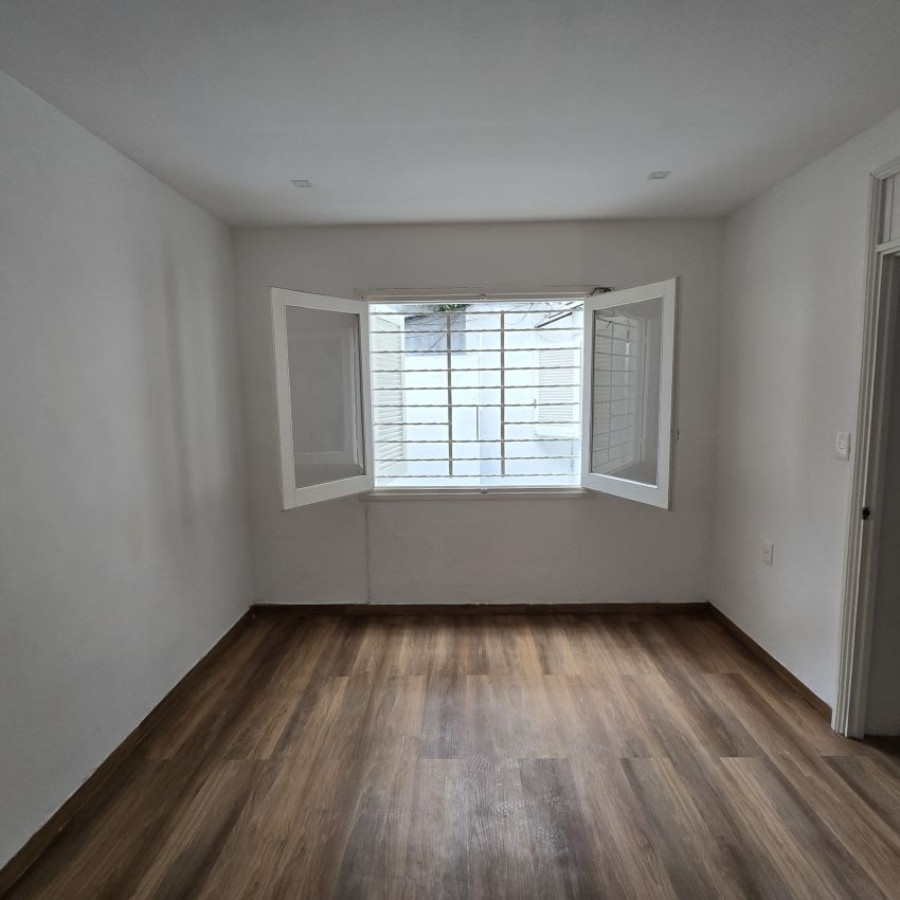 Apartamento ID.155 - Alquiler apartamento en Larrañaga 2 dormitorios y patio con bajos gastos comunes.