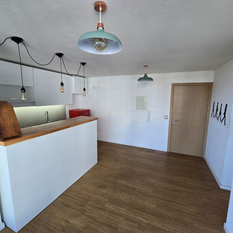 Apartamento ID.121 - Venta apartamento Malvin 1 dormitorio y garaje.