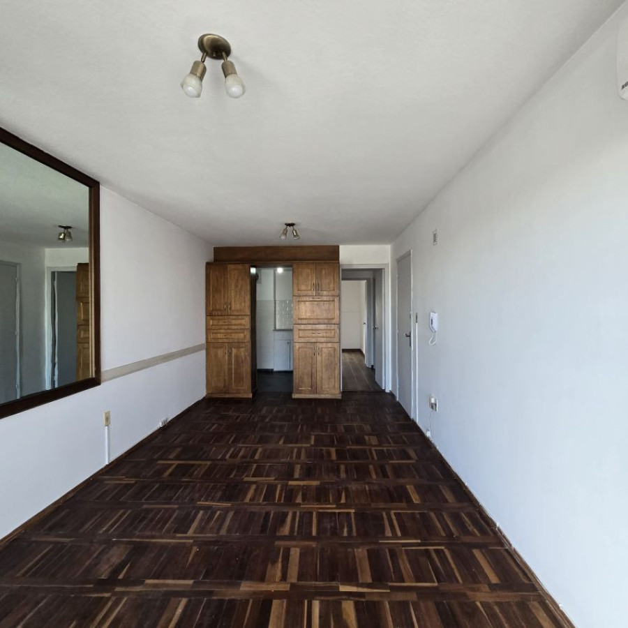 Apartamento ID.190 - Venta apartamento, 1 dormitorio con cochera, Tres Cruces