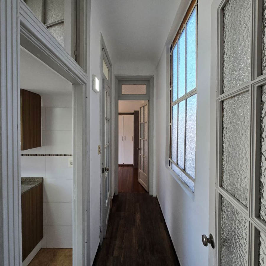Apartamento ID.230 - Alquiler apartamento de 1 dormitorio en excelente estado, Centro.