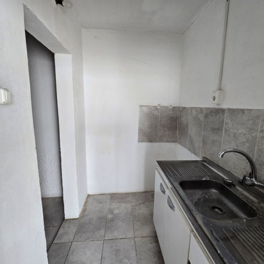 Apartamento ID.151 - Alquiler apartamento en Cerro 2 dormitorios y 1 baño sin gastos comunes.
