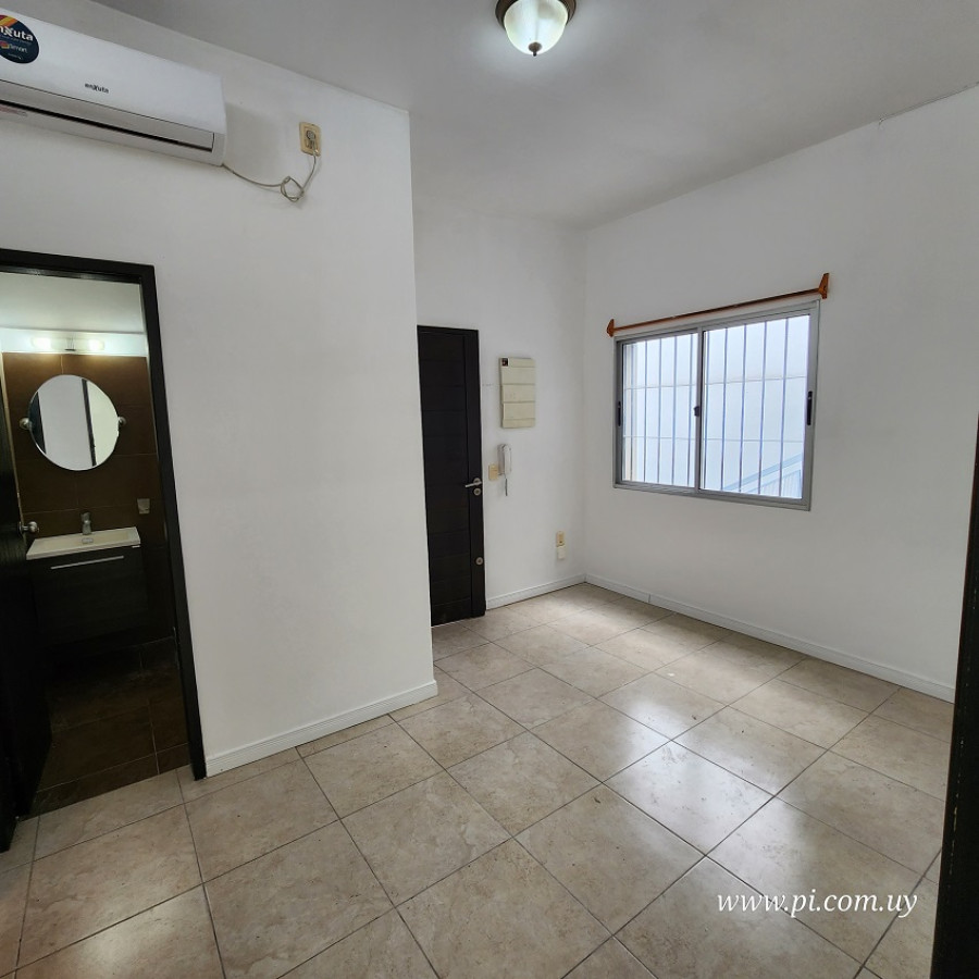Apartamento ID.53 - Alquiler apartamento en Mercado Modelo 2 dormitorios.