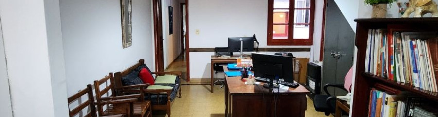 Venta Apartamento, Tres Cruces, 2 Dormitorios, Baño, Toilette, Patio. Entrega Más Saldo.