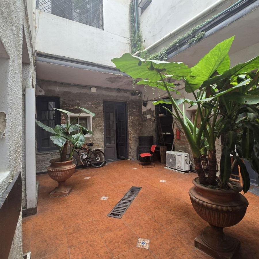 Casa ID.114 - Venta casa PH en el Centro 17 dormitorios y 3 baños.