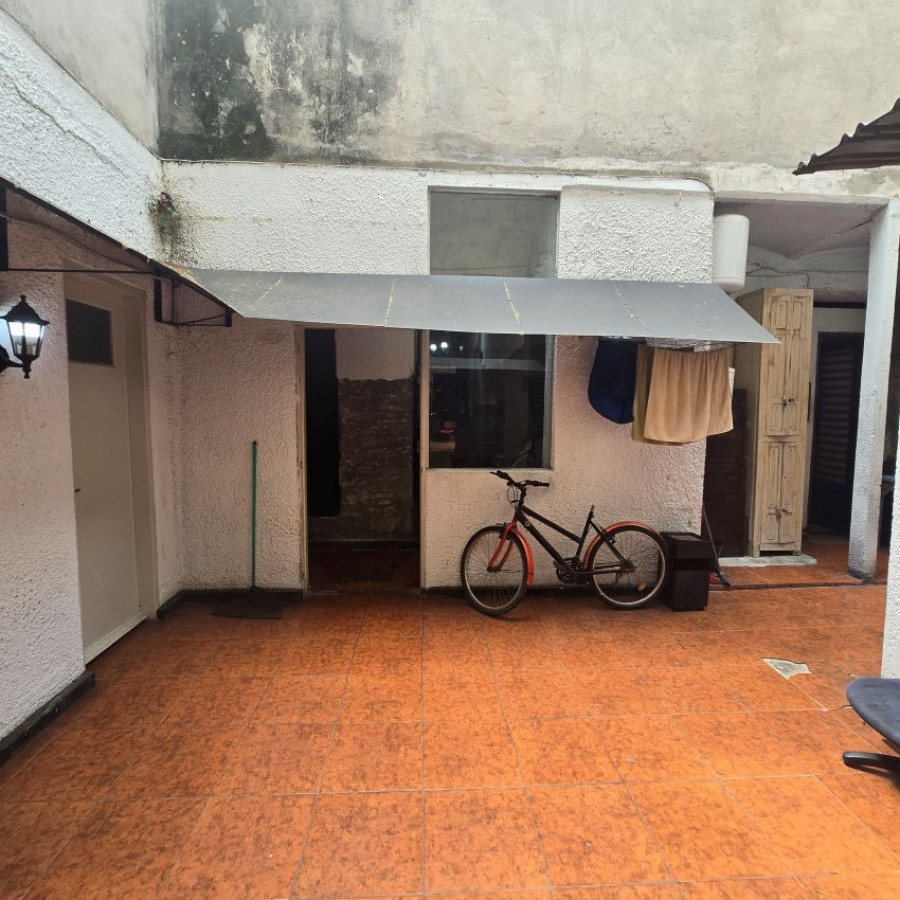 Casa ID.114 - Venta casa PH en el Centro 17 dormitorios y 3 baños.