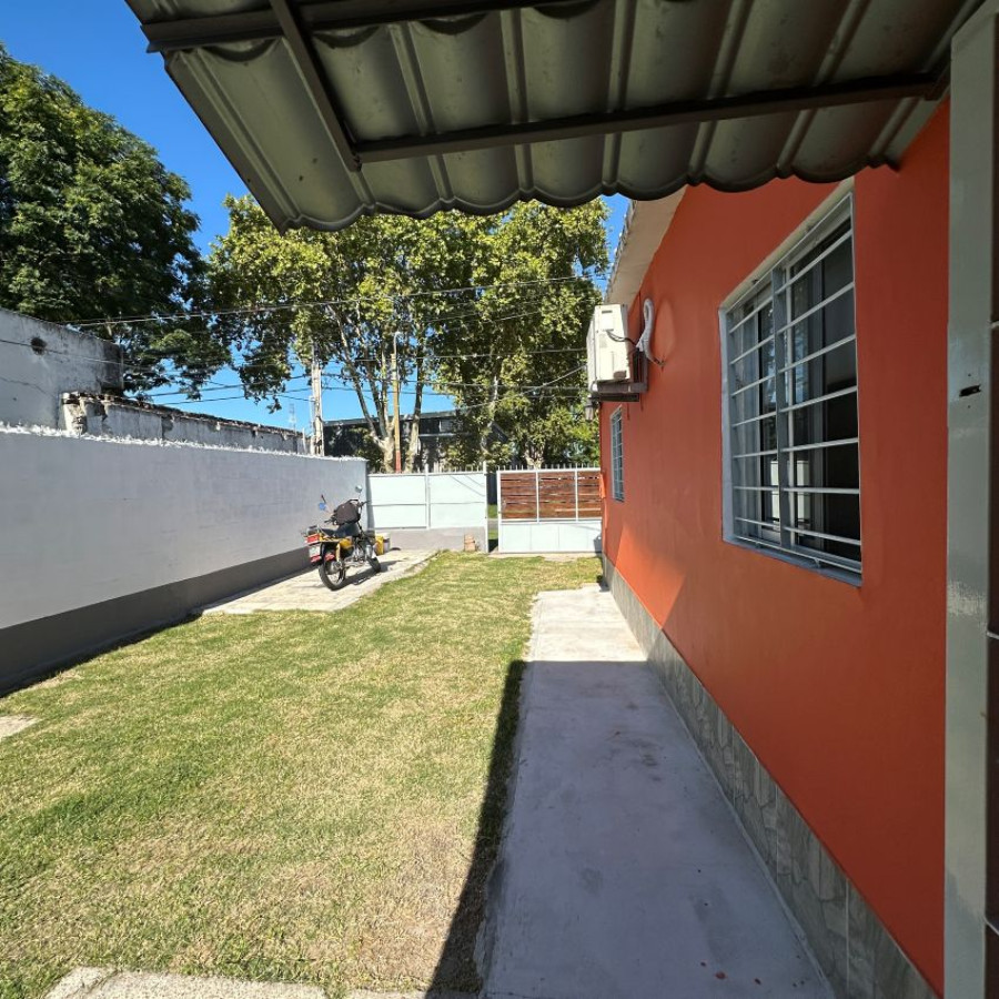 Casa ID.66 - Alquiler casa en Ituzaingó 2 dormitorios con fondo y cochera