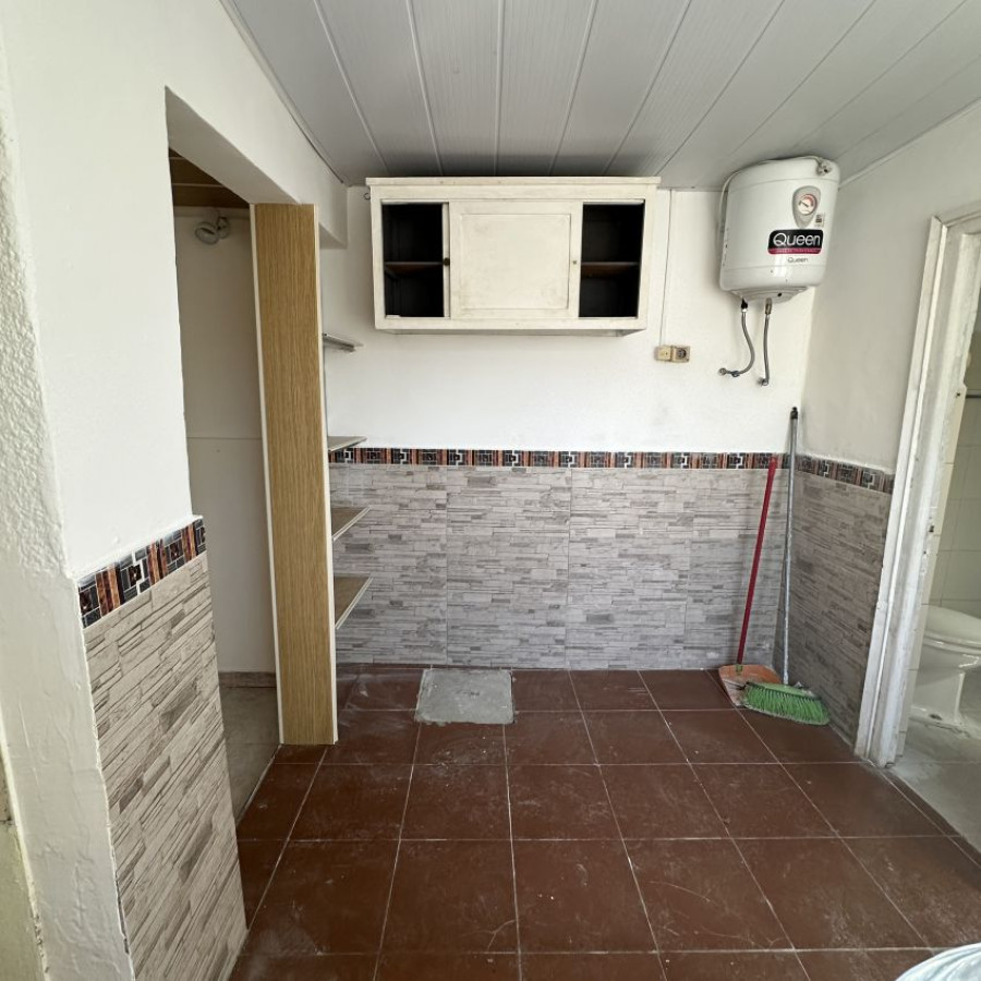 Casa ID.46 - Venta casa en Malvin Norte 1 dormitorio con patio.