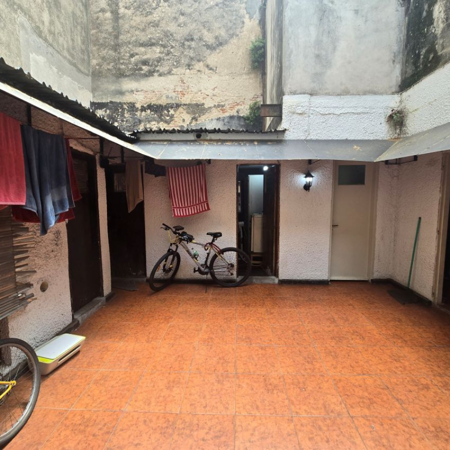 Casa ID.114 - Venta casa PH en el Centro 17 dormitorios y 3 baños.