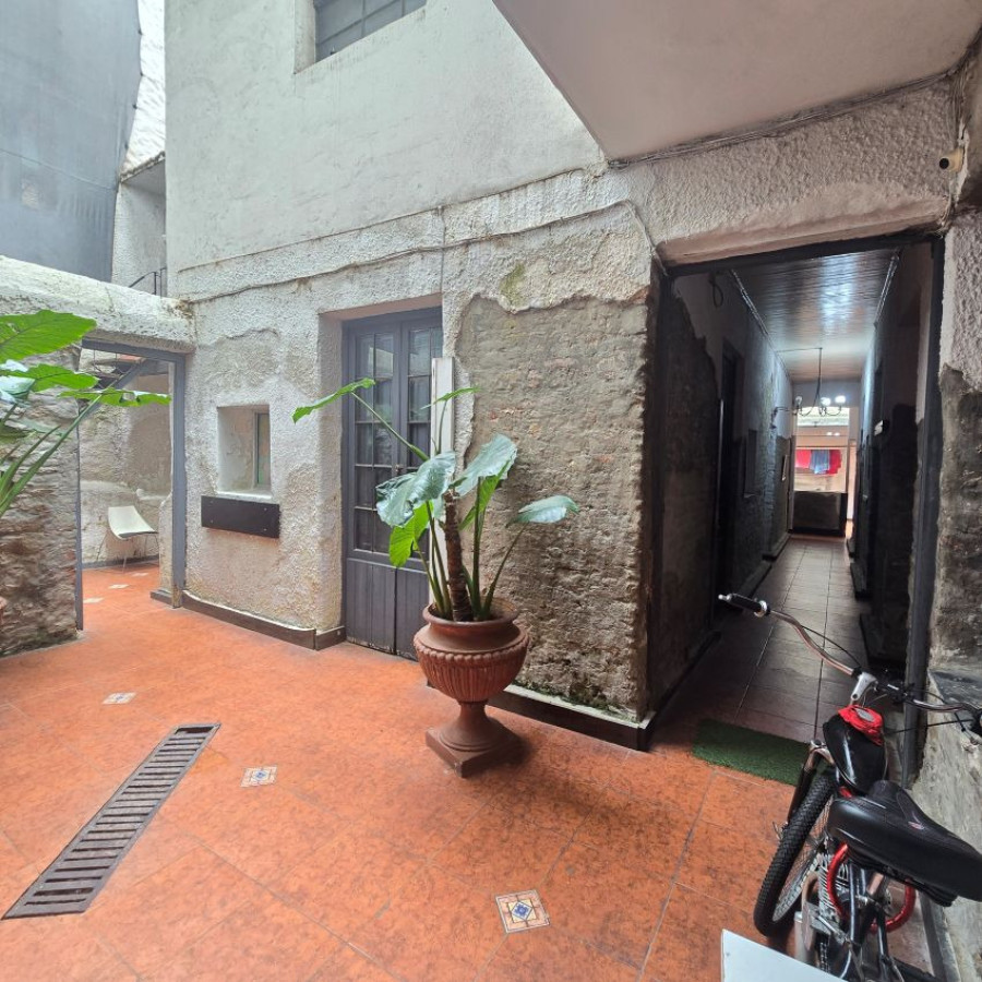 Casa ID.114 - Venta casa PH en el Centro 17 dormitorios y 3 baños.