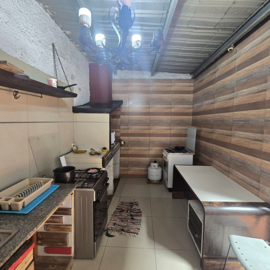 Casa ID.114 - Venta casa PH en el Centro 17 dormitorios y 3 baños.