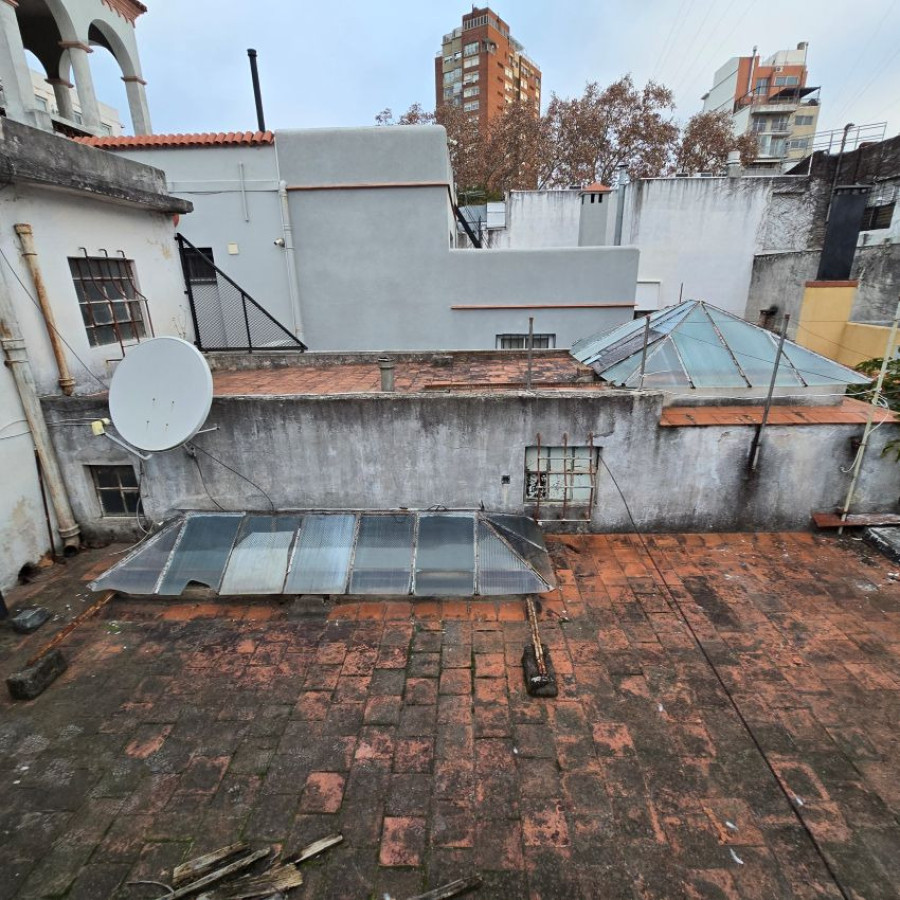 Casa ID.208 - Venta casa a reciclar, 2 dormitorios, 3 baños Pocitos