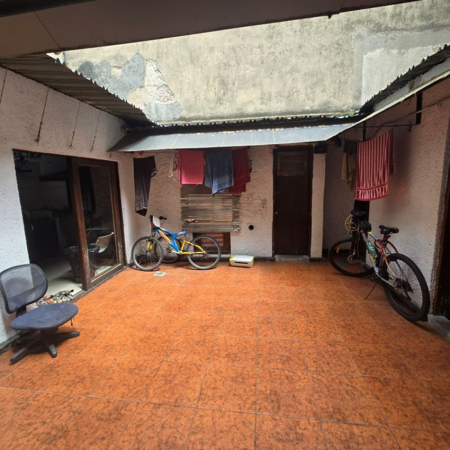 Casa ID.114 - Venta casa PH en el Centro 17 dormitorios y 3 baños.