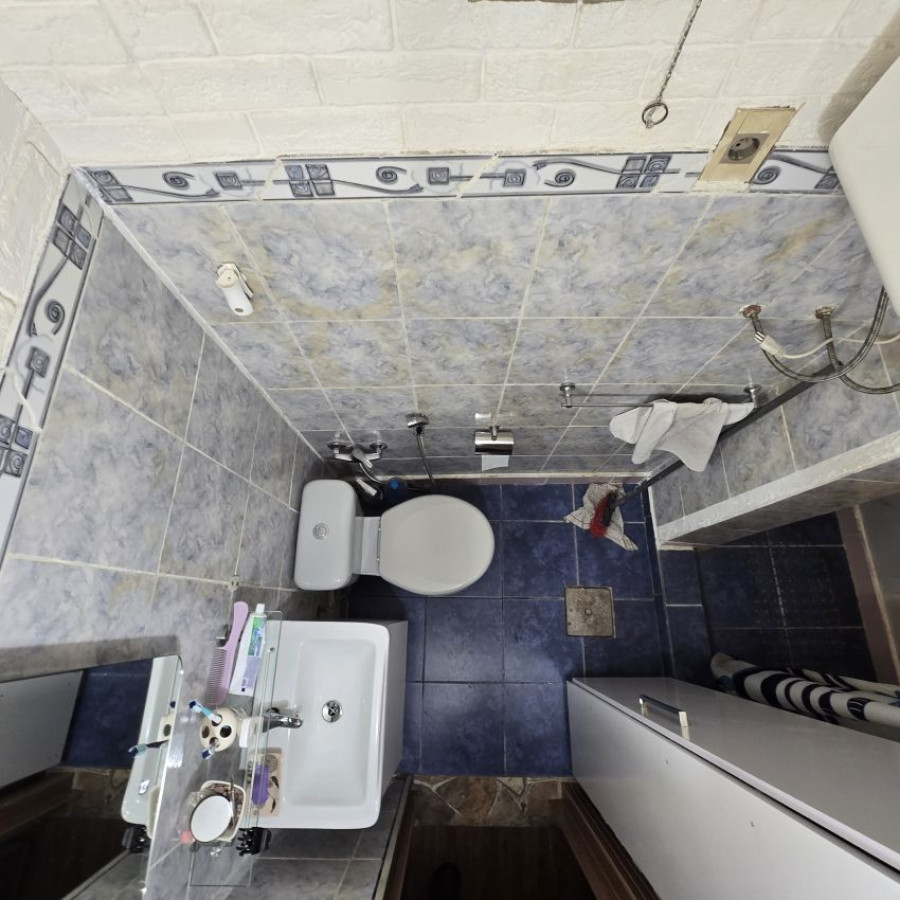 Casa ID.50 - Venta casa La Teja 4 dormitorios, 2 cocinas, 2 baños, patio.