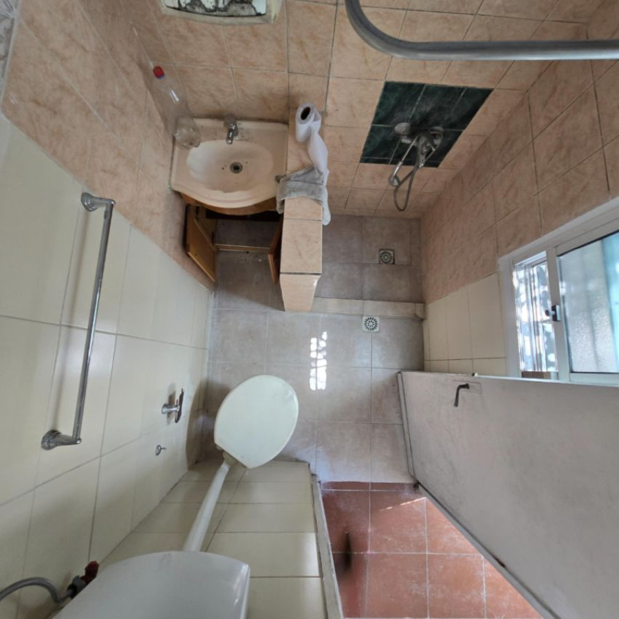 Casa ID.46 - Venta casa en Malvin Norte 1 dormitorio con patio.