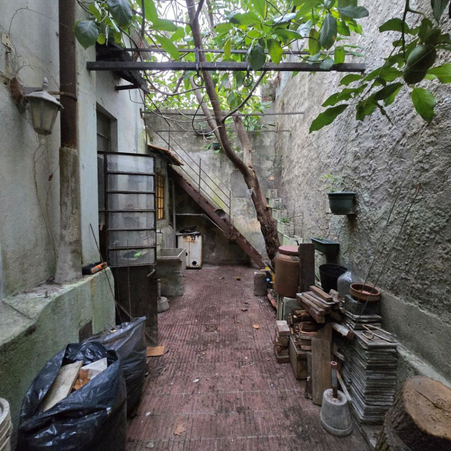 Casa ID.208 - Venta casa a reciclar, 2 dormitorios, 3 baños Pocitos