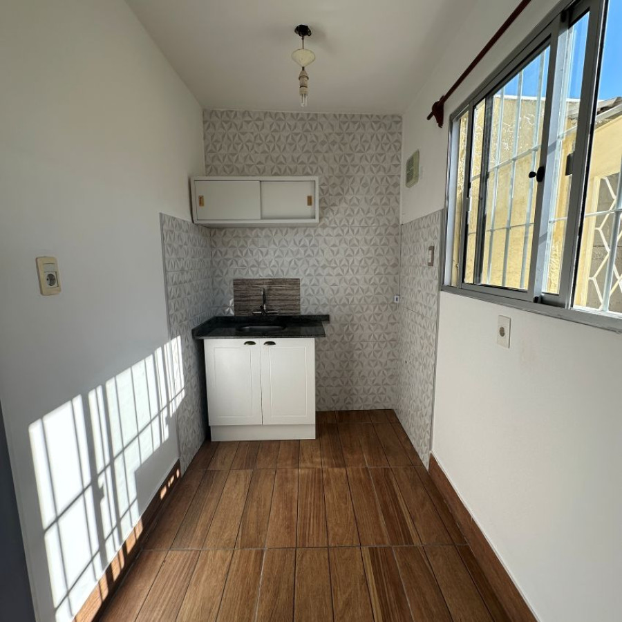 Casa ID.66 - Alquiler casa en Ituzaingó 2 dormitorios con fondo y cochera