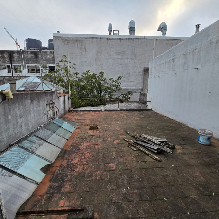 Casa ID.208 - Venta casa a reciclar, 2 dormitorios, 3 baños Pocitos