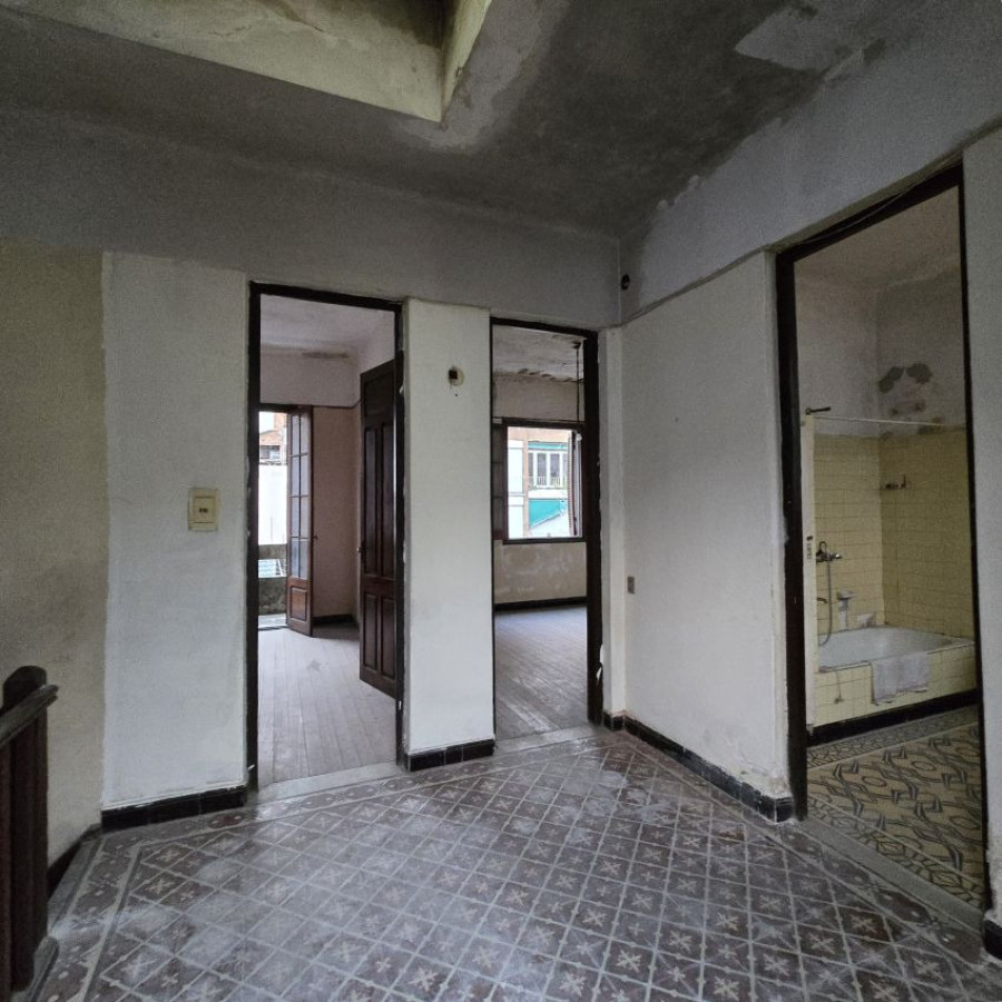 Casa ID.208 - Venta casa a reciclar, 2 dormitorios, 3 baños Pocitos