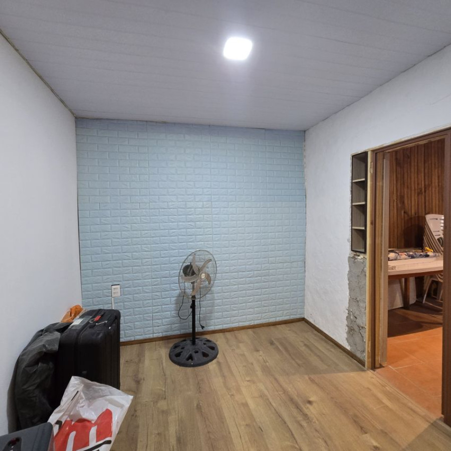 Casa ID.50 - Venta casa La Teja 4 dormitorios, 2 cocinas, 2 baños, patio.