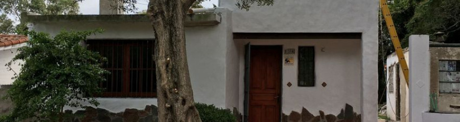 Venta casa Nuevo Paris 2 dormitorios con 2 baños.