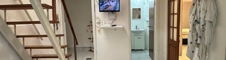 Venta Casa en Tres Cruces 3 dormitorios con acceso a azotea y Renta