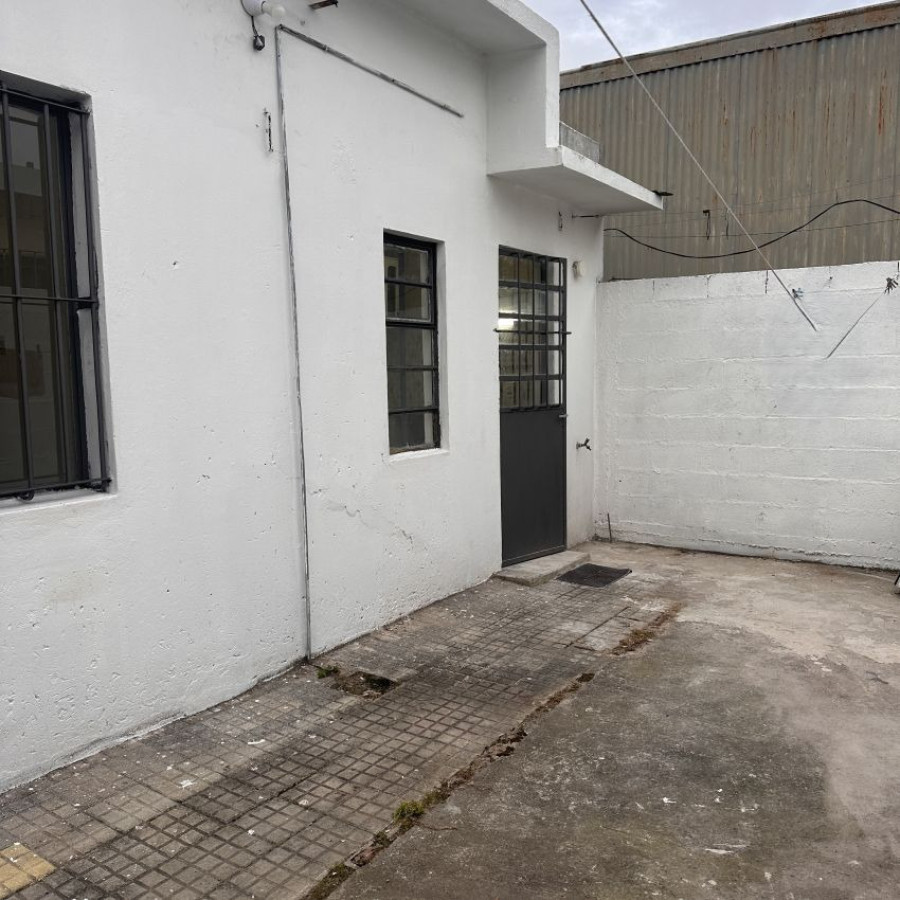 Casa ID.231 - Alquiler Casa, 2 dormitorios y patio en Prado