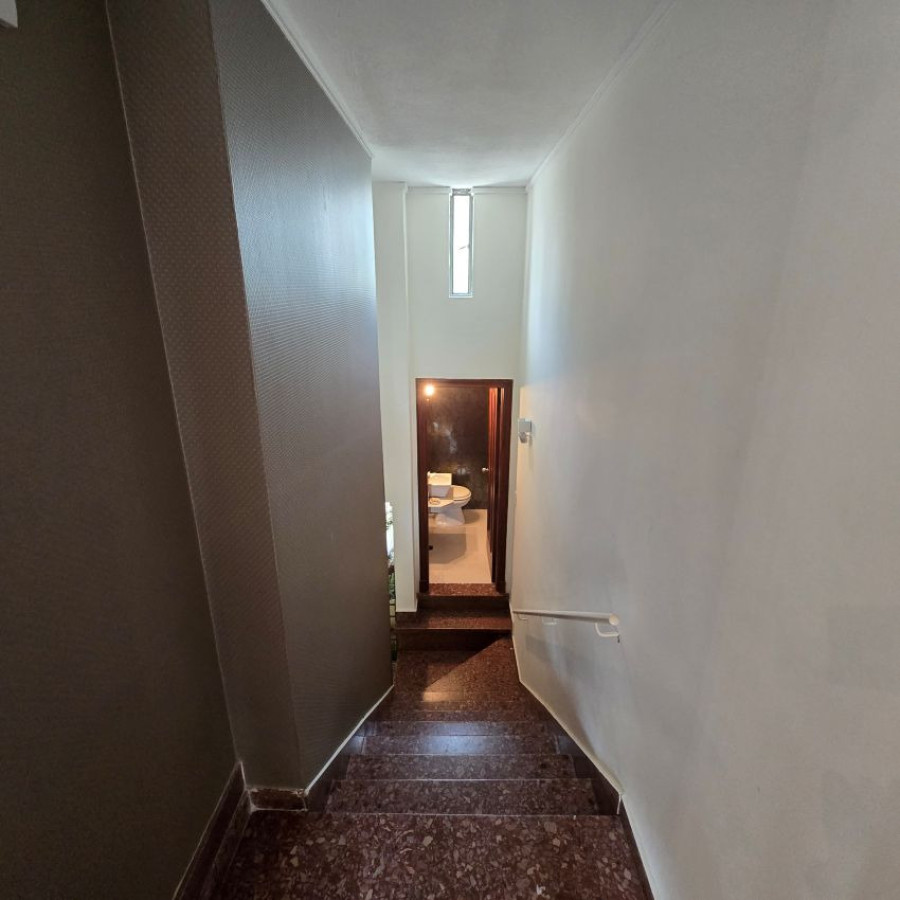 Casa ID.173 - Alquiler casa en Punta Carretas 3 a 4 dormitorios, 4 baños, garaje y barbacoa.