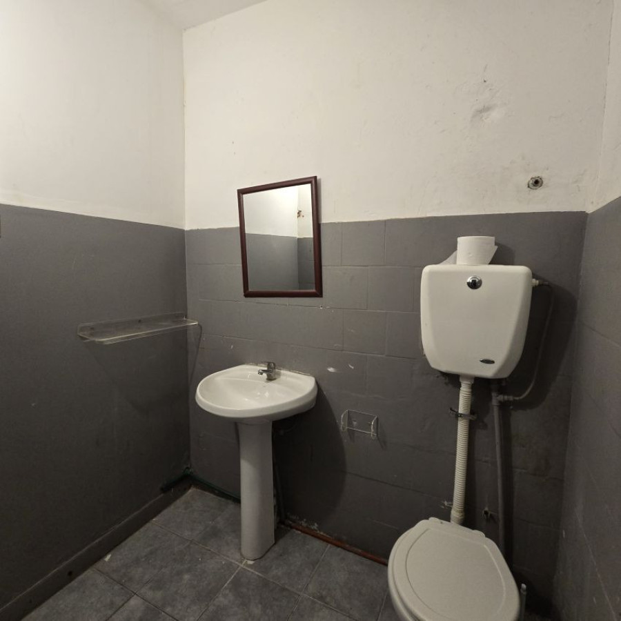 Casa ID.260 - Alquiler casa planta alta 5 dormitorios o más, 2 baños, azotea de uso exclusivo, Centro.
