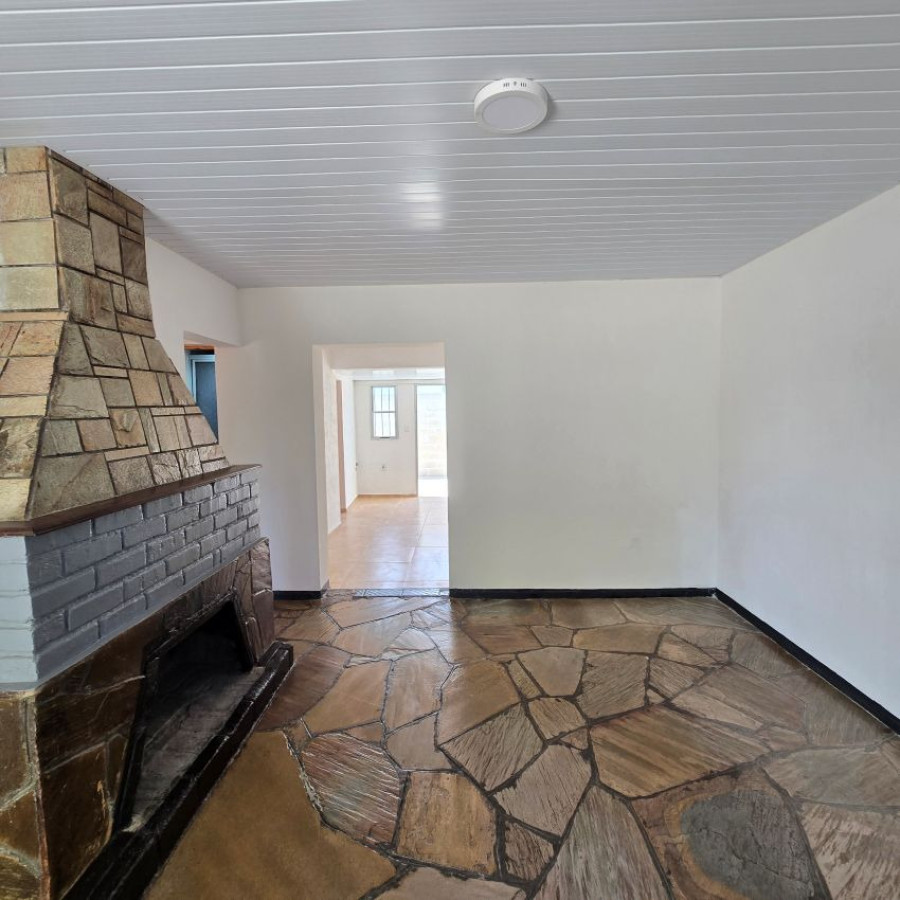 Casa ID.165 - Alquiler casa Paso Carrasco Ciudad de la Costa Canelones 3 dormitorios, cochera y patio.