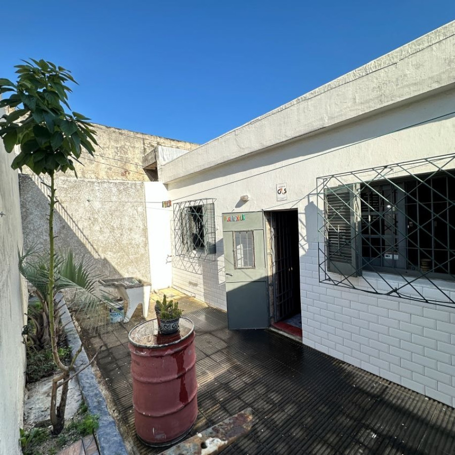 Casa ID.19 - Venta Casa Paso Molino 2 O 3 Dormitorios, Jardín Y Patio.