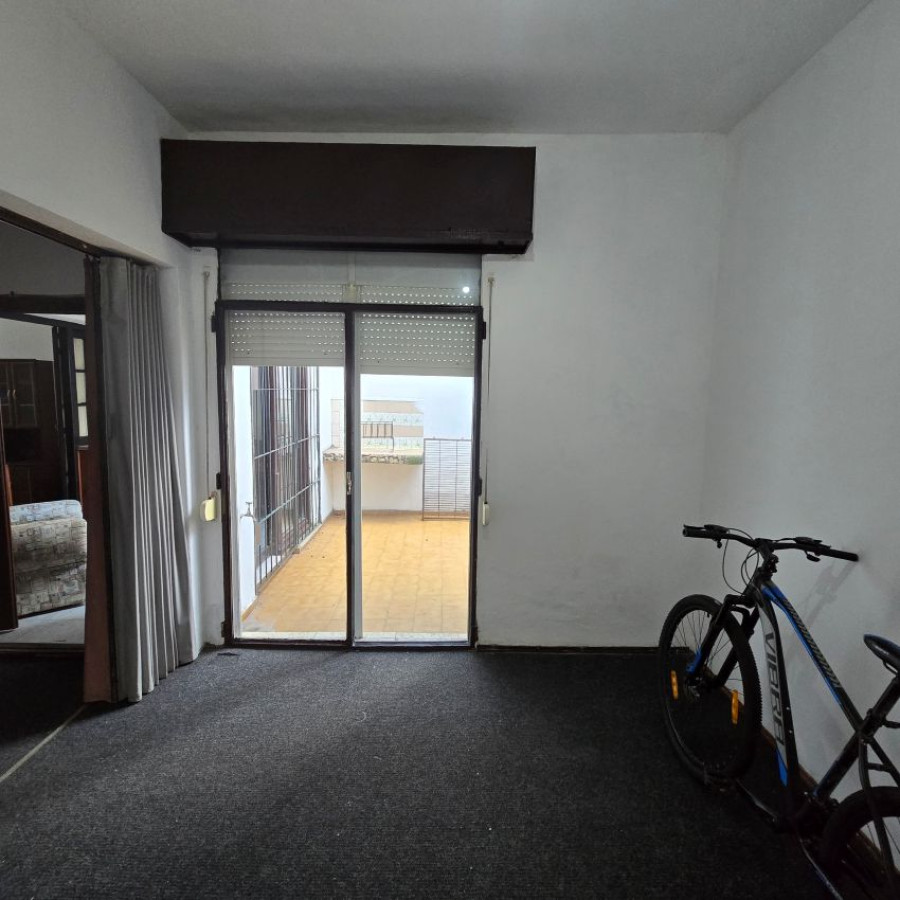 Casa ID.100 - Venta casa Barrio Sur 3 dormitorios y parrillero.