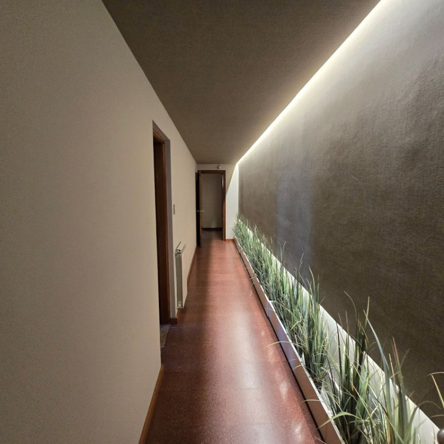 Casa ID.173 - Alquiler casa en Punta Carretas 3 a 4 dormitorios, 4 baños, garaje y barbacoa.