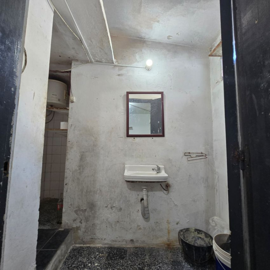 Casa ID.260 - Alquiler casa planta alta 5 dormitorios o más, 2 baños, azotea de uso exclusivo, Centro.