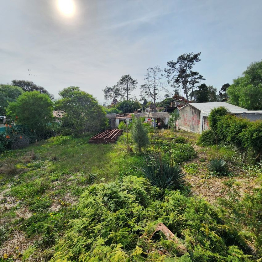 Casa ID.28 - Venta Casa Ciudad De La Costa 1 Dormitorio, Cochera Y Terreno De 900 Mts2