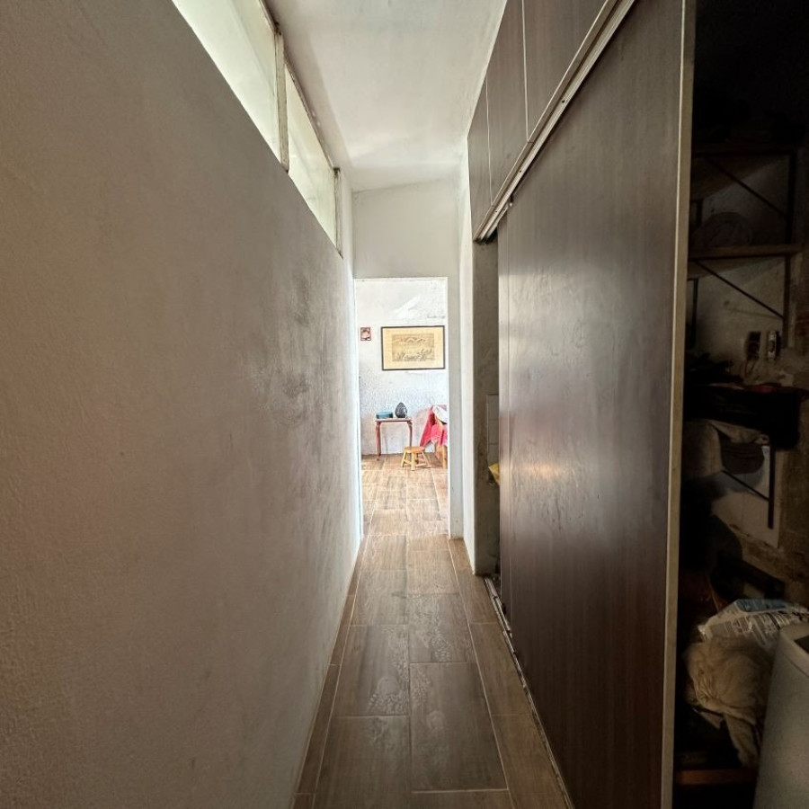 Casa ID.28 - Venta Casa Ciudad De La Costa 1 Dormitorio, Cochera Y Terreno De 900 Mts2