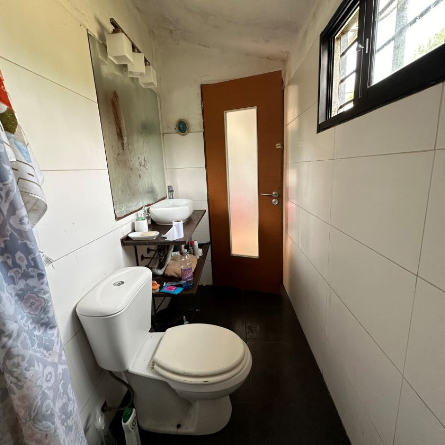 Casa ID.28 - Venta Casa Ciudad De La Costa 1 Dormitorio, Cochera Y Terreno De 900 Mts2