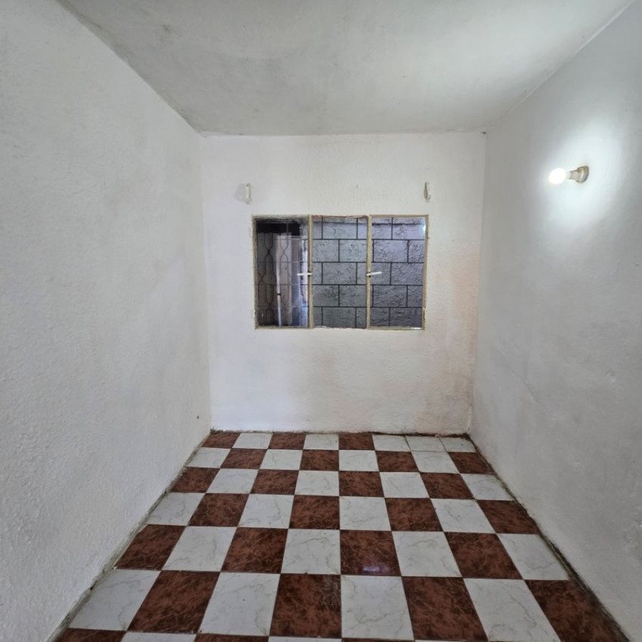 Casa ID.134 - Alquiler casa en Perez Castellano 2 dormitorios y azotea de uso exclusivo.