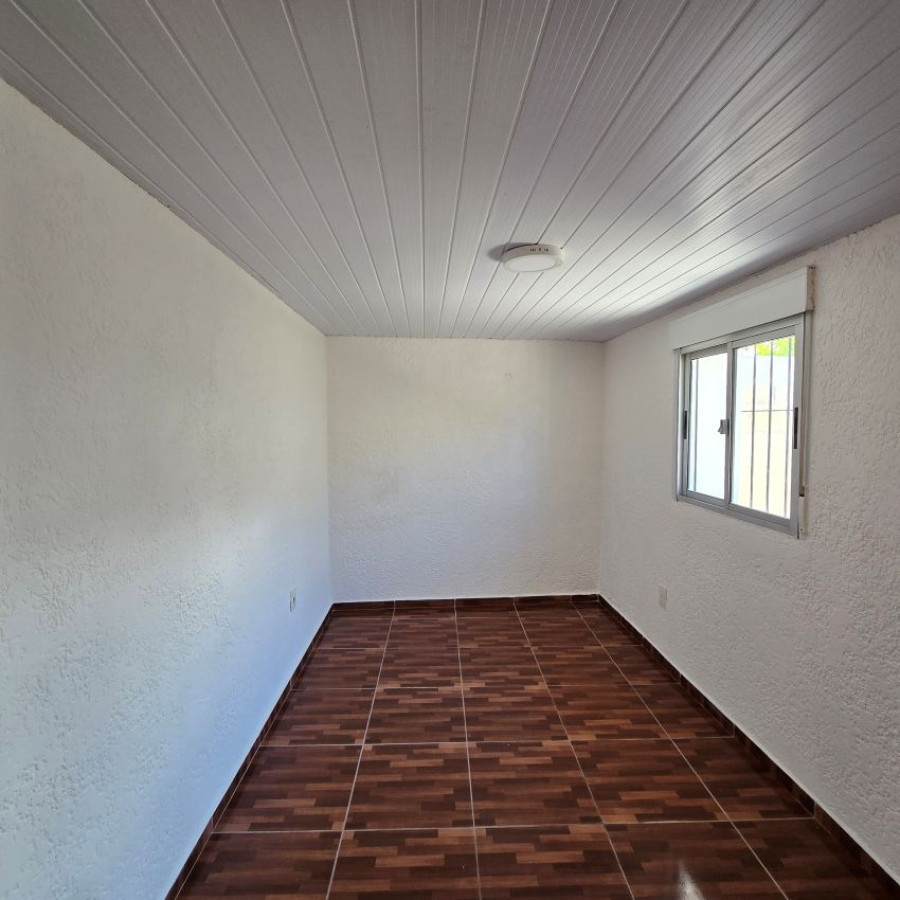 Casa ID.165 - Alquiler casa Paso Carrasco Ciudad de la Costa Canelones 3 dormitorios, cochera y patio.