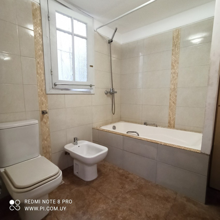 Casa ID.38 - Venta Casa De Altos En El Centro De 3 O 4 Dormitorios
