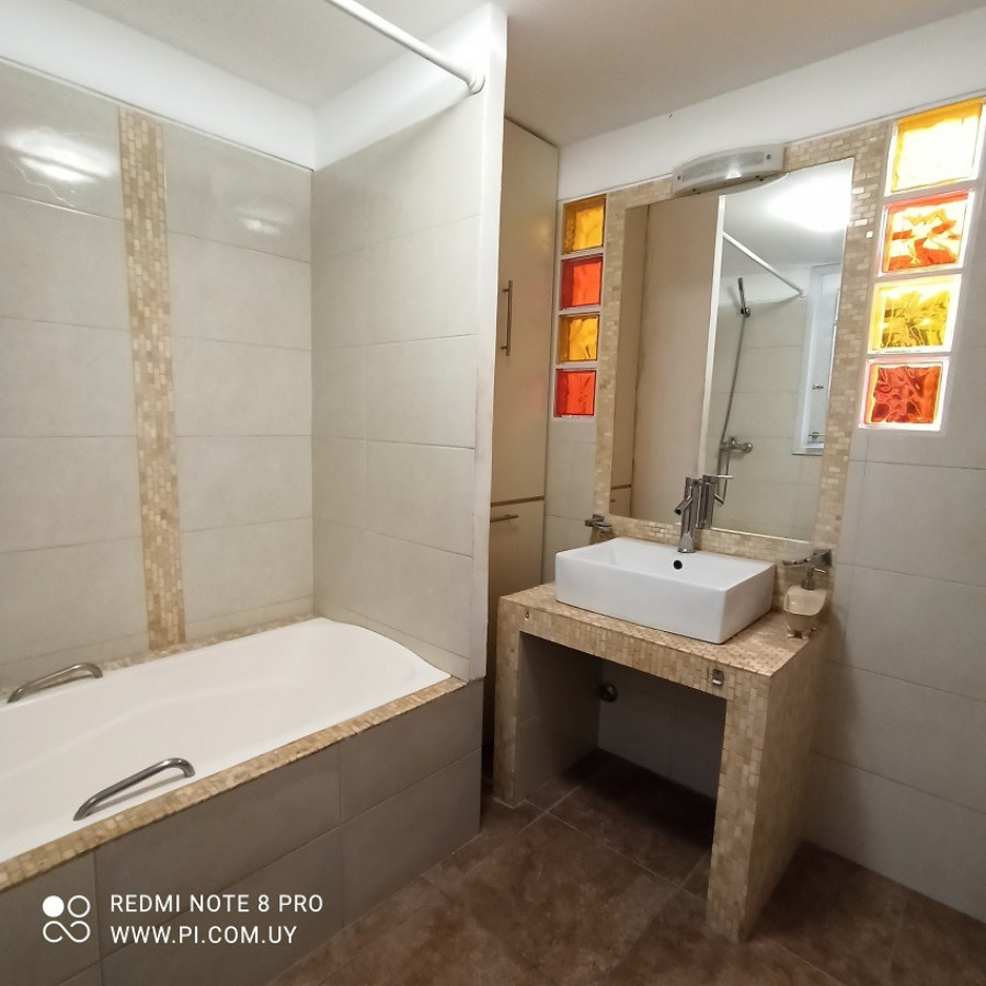 Casa ID.38 - Venta Casa De Altos En El Centro De 3 O 4 Dormitorios