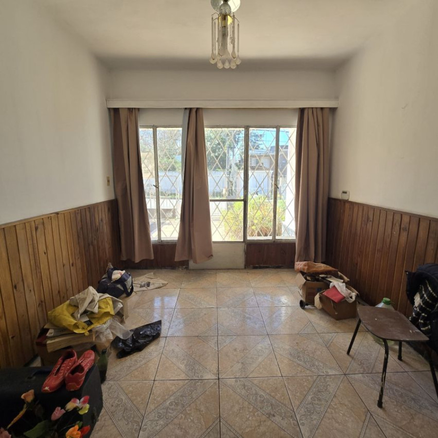Casa ID.254 - Venta casa, 2 dormitorios,  garaje y fondo, Paso de las Duranas.
