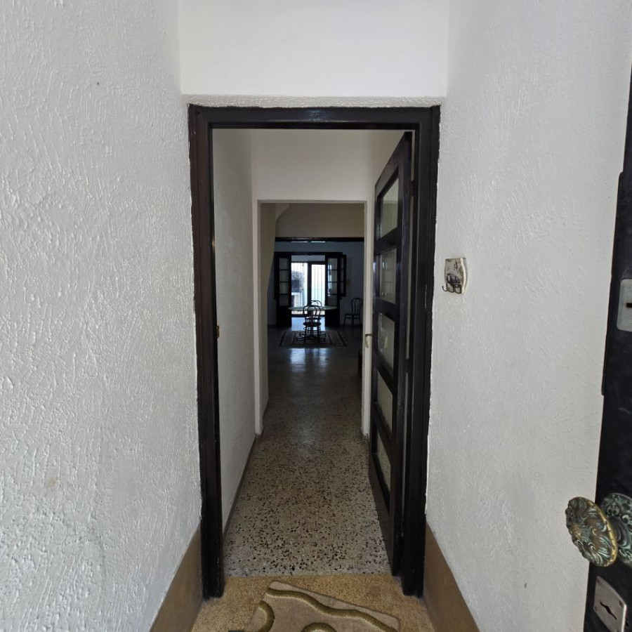 Casa ID.100 - Venta casa Barrio Sur 3 dormitorios y parrillero.