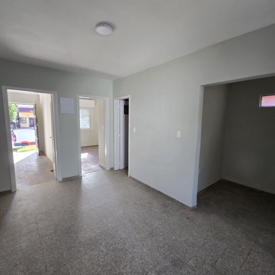 Casa ID.82 - Alquiler casa en Buceo 2 dormitorios con patio.