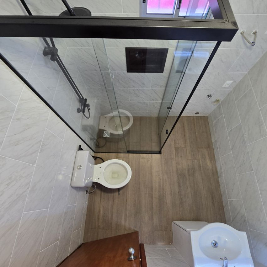 Casa ID.213 - Alquiler casa 1 dormitorio, cochera con patio a estrenar, Ciudad de la Costa, Canelones.