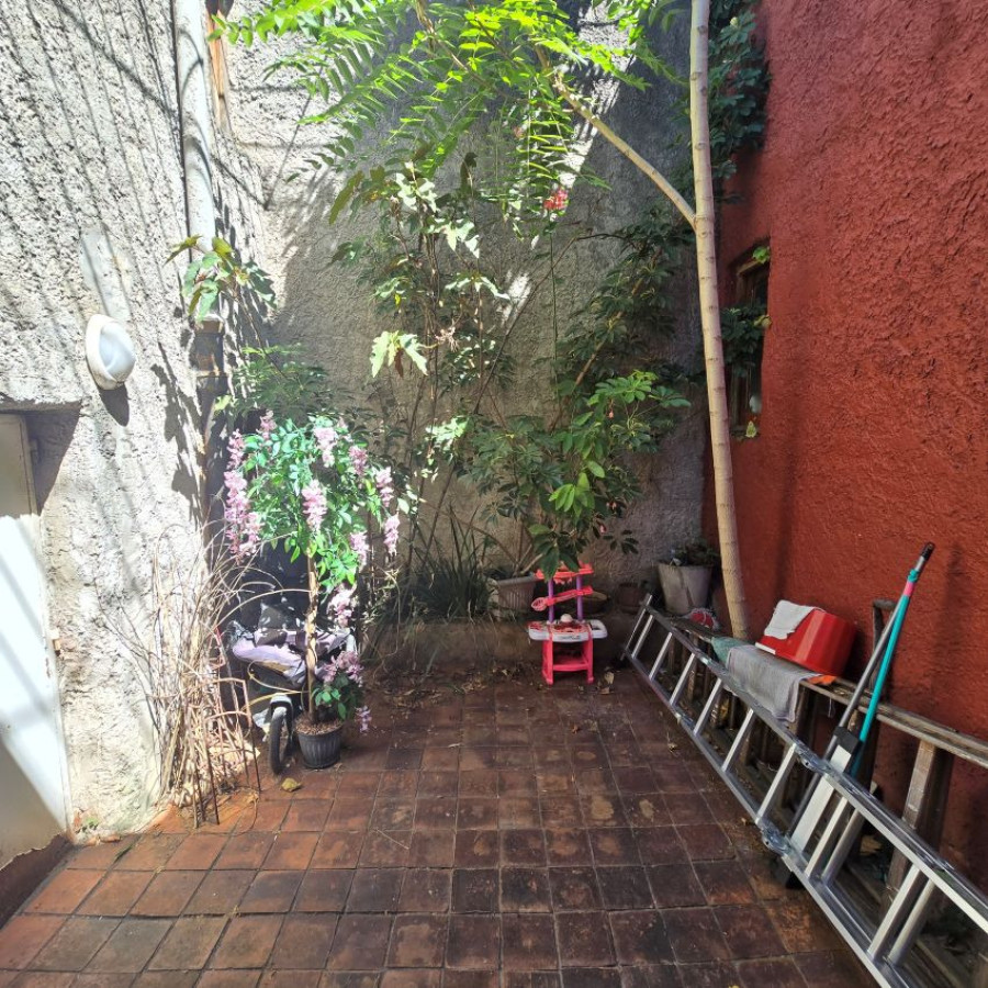 Casa ID.163 - Venta casa Parque Batlle a reciclar 3 dormitorios, 3 baños, fondo, garaje.