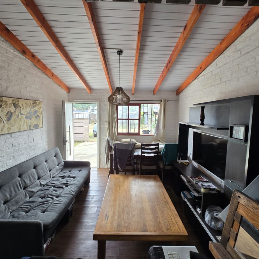 Casa ID.205 - Venta casa, 2 dormitorios, gran terreno, con renta, financiado parcialmente, El Pinar, Ciudad de la Costa