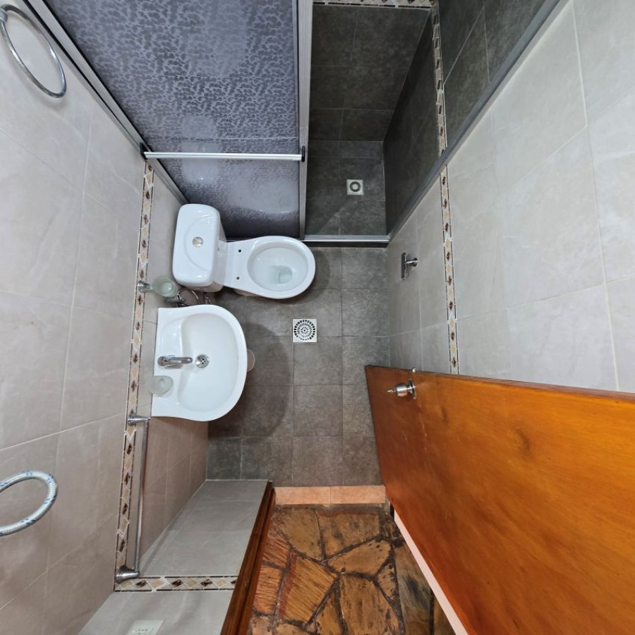 Casa ID.165 - Alquiler casa Paso Carrasco Ciudad de la Costa Canelones 3 dormitorios, cochera y patio.